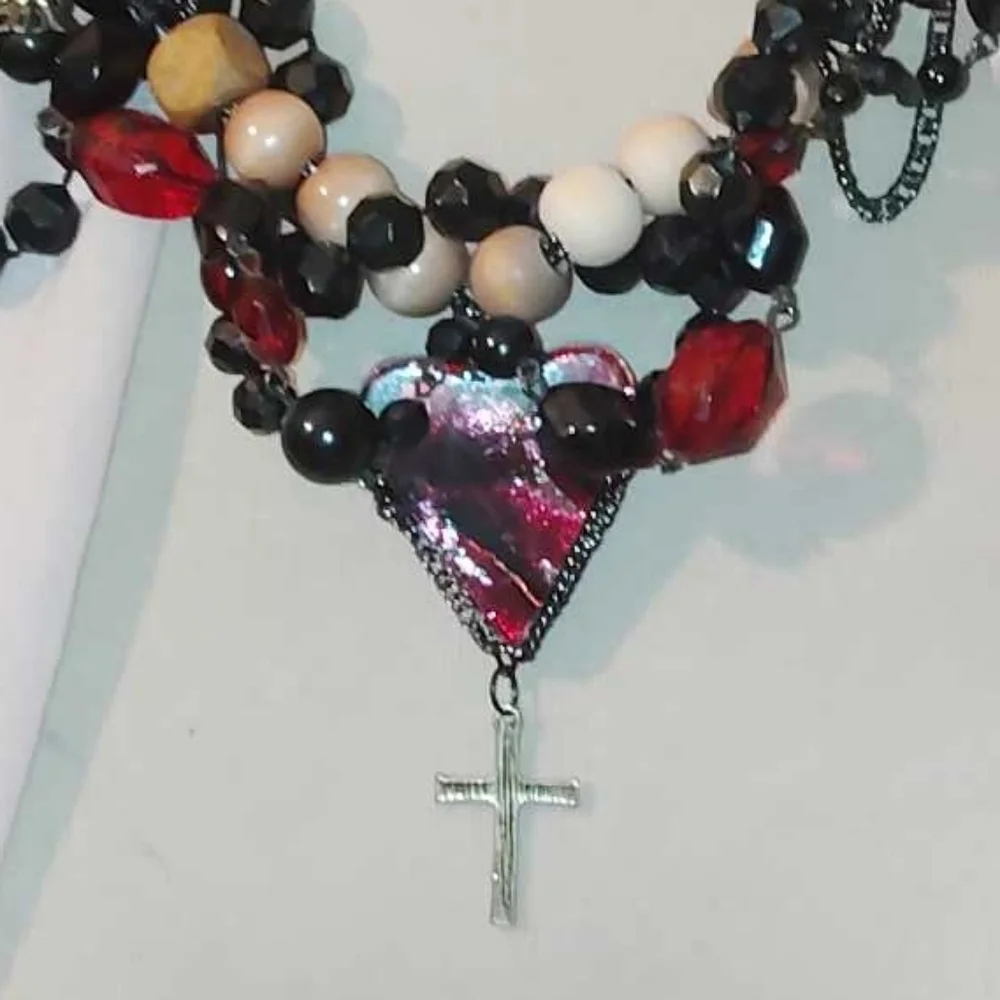 Handcrafted Super Chunky Gothic Black & Red 18" Beaded Necklace Collar - Picture 4 of 8